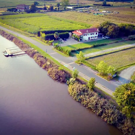 Miradour Bed & Breakfast 3*