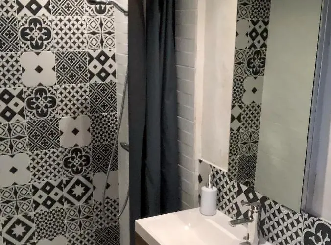 Miradour Bed & Breakfast 3*