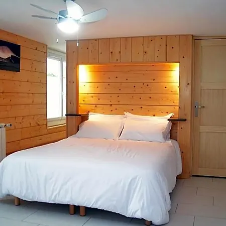 Miradour Bed & Breakfast 3*